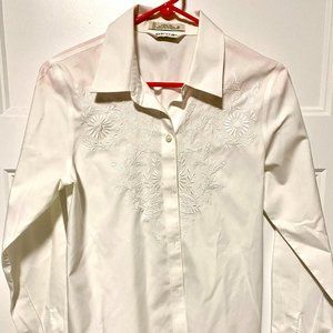 Orvis white blouse with embroidered front, size 6.